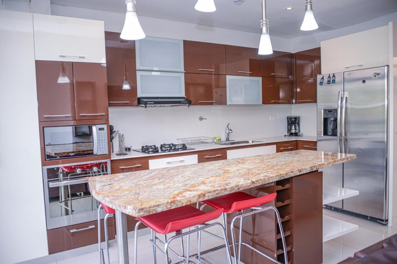 Apartamento Lleras Ac Hot Tub Medellin Ngoại thất bức ảnh