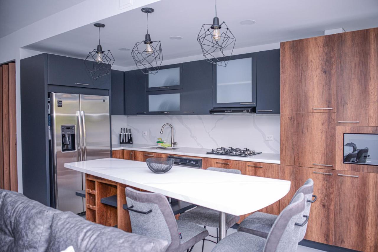 Apartamento Lleras Ac Hot Tub Medellin Ngoại thất bức ảnh