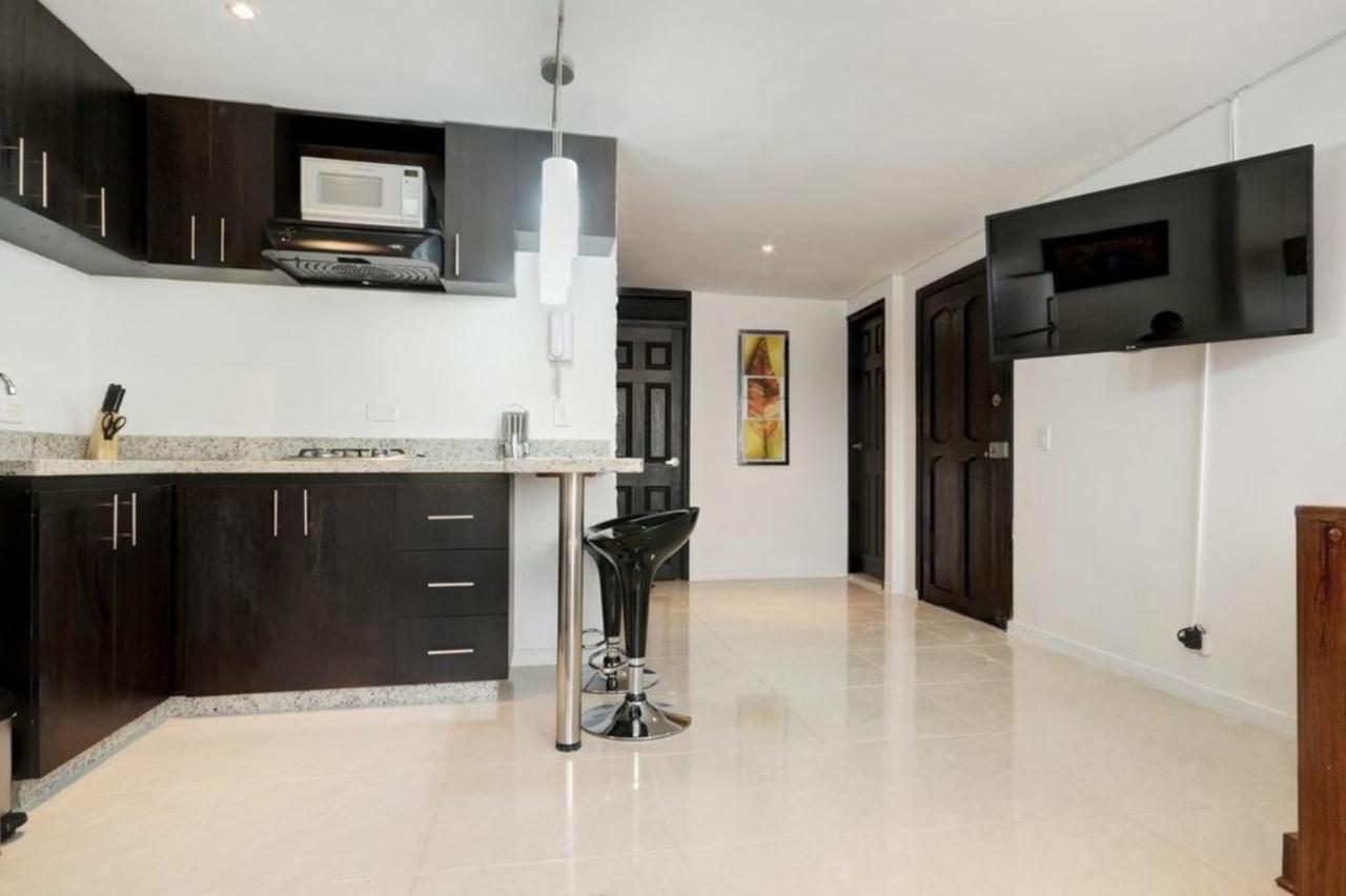 Apartamento Lleras Ac Hot Tub Medellin Ngoại thất bức ảnh